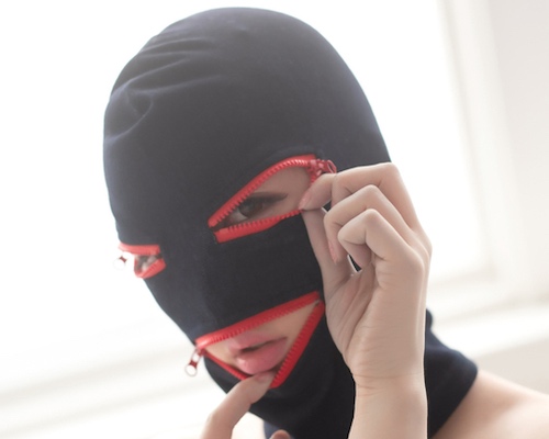 Reino Denim Three-Hole Zipper Mask