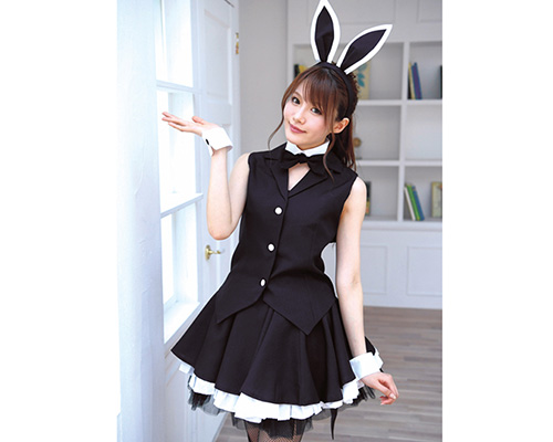 Minami Aizawa's Favorite Costume Party Bunny