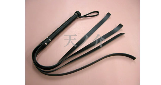 Leather Tassel Whip - Bondage flogging toy - Kanojo Toys