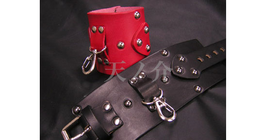 Bondage Leather Cuff Restraints - Leather handcuffs by tennosuke - Kanojo Toys