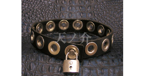 Lockable Bondage Collar - Leather neck restraint by Tennosuke - Kanojo Toys