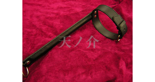 Neck Bar Leather Restraint - Tennosuke BDSM spreader - Kanojo Toys