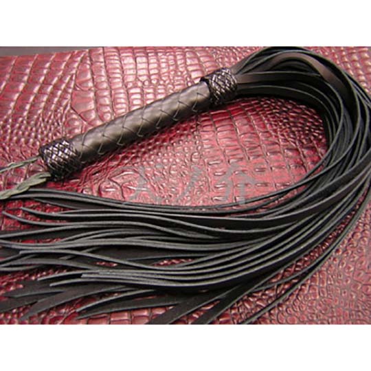 Tennosuke 30-Strand Leather Whip - Premium BDSM flogger - Kanojo Toys