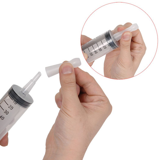 Deluxe Plastic Syringe